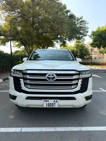 2022 Toyota Land Cruiser GXR GCC Specs – Excellent Condition