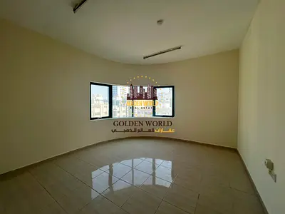 🏠 غرفتين وصالة مع بلكونة للإيجار في القاسمية – الند، الشارقة! 💰 الإيجار السنوي 39,000 درهم. 📞
