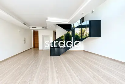 Front Row | Rooftop Pool | Spacious layout