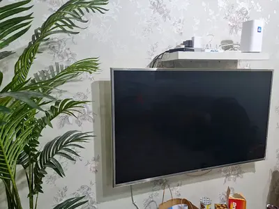 LG 49" Wall-Mounted LED Smart TV - Good Working Condition