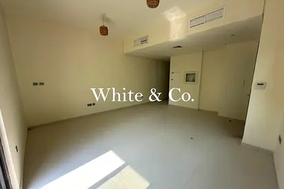 Corner | Biggest Kitchen | 3 Bed + Maids