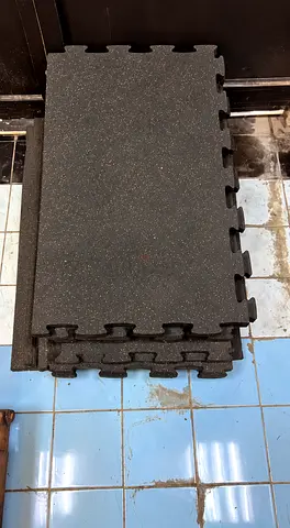 Interlocking Rubber Gym Floor Mats (Used)