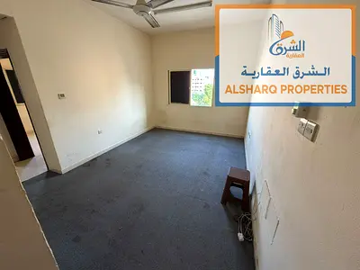 غرفة وصالة تكييف مركزي مساحة كبيرة قريب كورنيش عجمان  22000