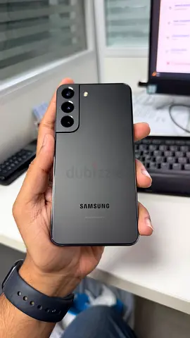 Samsung S22 128 GB (Refurbished)