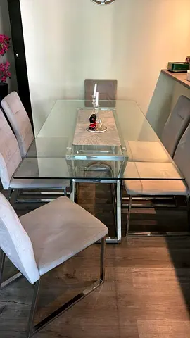 6-seater Dinning Table. Glass top.