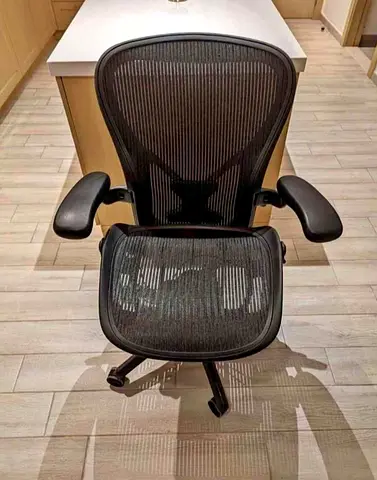 Herman Miller Aeron chair for selling.comfirtable for long time sitting