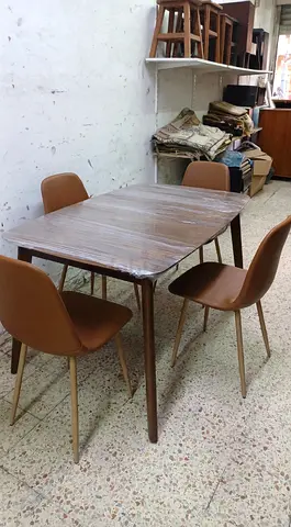Wooden dining table with 4 chairs - mid-century style (good condition)