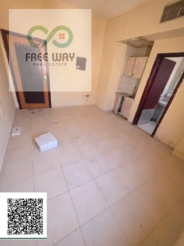 ✨ ستوديو بمواصفات مميزة: مساحة كبيرة تكييف مركزي مطبخ منفصل بلكونة