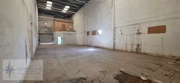 3300 Square Feet Warehouse Tolet in Industrial No. 4