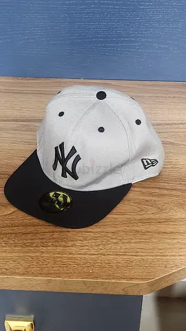 New York Yankees two-tone snapback cap