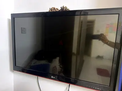 LG 40-inch LED TV - Good Working Condition