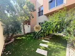 Spacious 3-Bedroom Single-Row Townhouse Villa for Rent in Amaranta, Villanova
