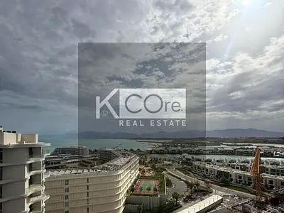 SEAVIEE BRAND NEW 1BR - DIRECT BEACH ACCESS