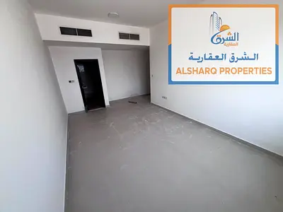 شقة غرفتين وصالة (ثاني ساكن) للإيجار السنوي في المويهات 3 - عجمان بالقرب من ماكدونالدز. تتميز بمساحات كبيرة وتصميم مريح، تضم غرفتين ماستر، 3 حمامات، ب
