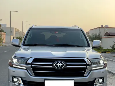 Land Cruiser GXR Grand Touring | V6 | Full Options | Agency Maintained | Al-Futtaim