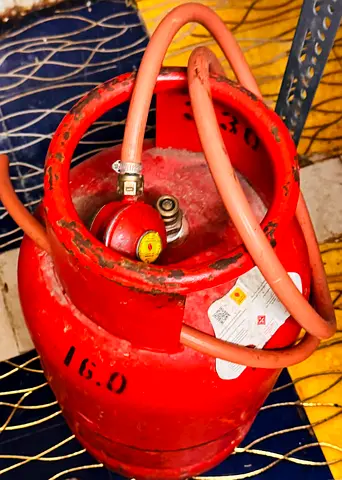Used LPG Gas Cylinder with Hose and Regulator