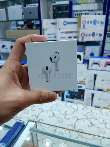 APPLE AIRPOD 5 WITH WIRELESS CHARGING CASE AND ACTIVE NOISE CANCELLATION