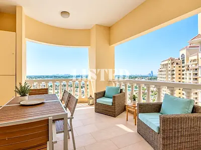 High floor | Upgraded | Partition Studio