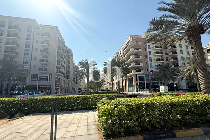 Pool View | Freehold All Nationalities | Pay 30% Only