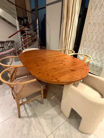 Solid round wooden dining table with 4 chairs - light oak finish