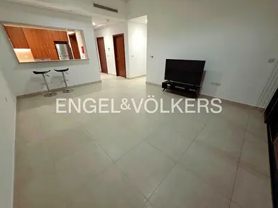 Unfurnished l Vacant l Prime Location
