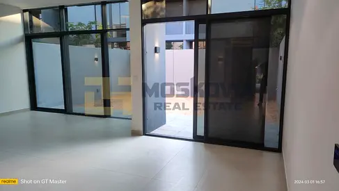 3 BHK Townhouse | Exclusive Amenities | High ROI | Golden Visa Opportunity| Resale