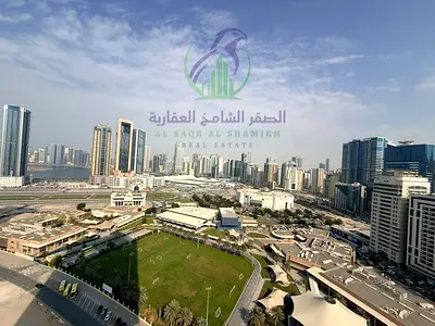 شقة مميزة غرفتين مساحات واسعة بتشطيبات سوبر لوكس وإطلالات بحرية بانوراميا بتوزيع مريح وعملي مع باركن وجيم ومسبح