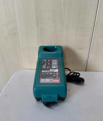 MAKITA DC1804T CHARGER