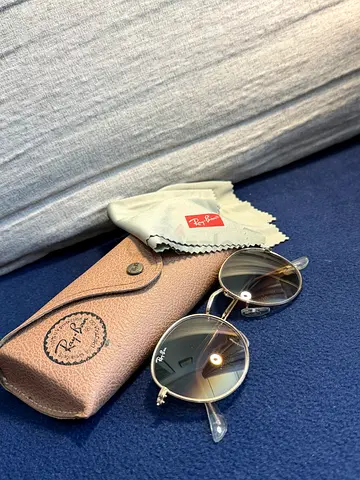 Ray-Ban round sunglasses with case
