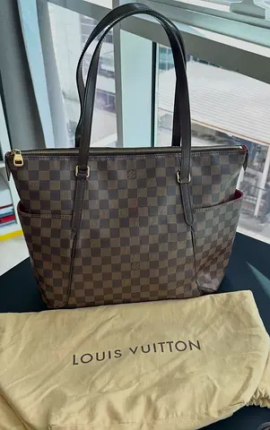 LV Totally MM Damier
