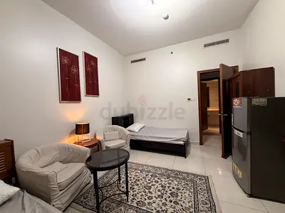 Room for men near Sahara Mall Sharjah and 5 minutes from Dubai bus