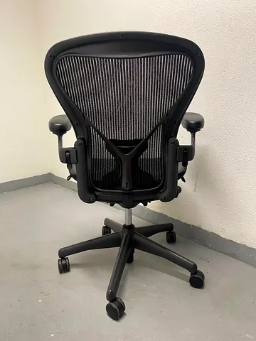 Best Chair Herman Miller Aeron Classic Chair fully loaded