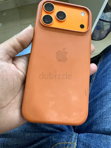 iphone 17pm 256gbUsed iPhone with orange silicone case (good working condition)