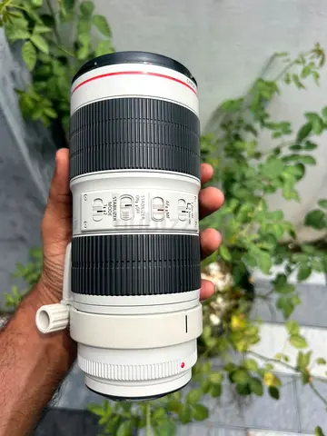 Canon EF 70-200mm is iii f/2.8L (white telephoto zoom) - good condition