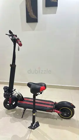 Electric scooter with seat — BRAND NEW BATTERY INSTALLED