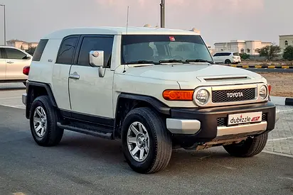 AED 2288/month | 2017 Toyota FJ Cruiser  | GCC Specs | Ref#544317