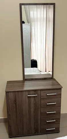 Wooden Dresser with Tall Mirror and 4 Drawers - Good Condition