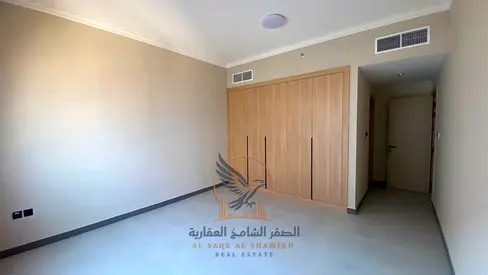 غرفتين وصاله وبلكونه مفتوحه علي كامل الشقه  اول ساكن في النخيل اطلاله بحريه