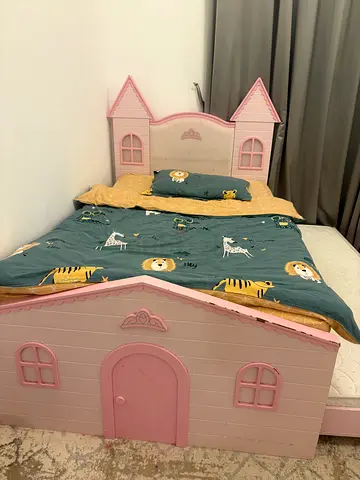 Queen size bed for sale with mattress
