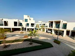 Single Row Elegant Corner Villa | Premium Finishes