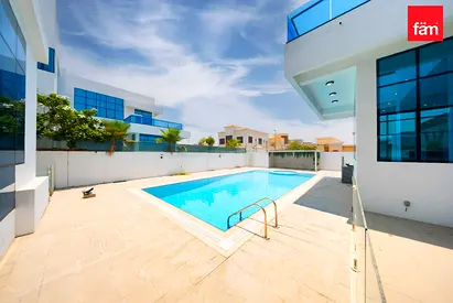 Suburban villa for family, easy access to the city