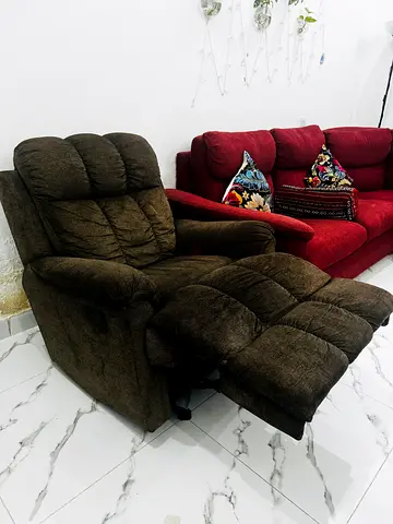 Comfortable Brown Recliner Armchair – Good Condition