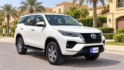AED 1,596/m | 0 DP | Free 3 Months Warranty | Service History | 30 Day Return | TOYOTA FORTUNER 2022