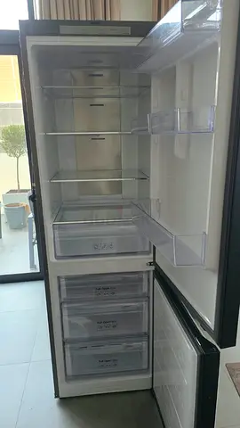 Samsung bespoke bottom freezer refrigerator