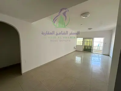 3 غرف وصالة بالمجاز 3، 3 حمامات، غرفة خادمة، إطلالة بحرية، باركن مجاني، شهر مجاني، 4 أو 6 شيكات، موقع مميز بالخدمات العامة.