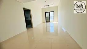 Second-occupancy apartment with spacious layout, balcony, open view, built-in wardrobes, gym, and pr