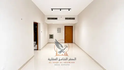 شقة غرفتين وصالة بمساحة ممتازة وبلكونة وموقع متميز لايجار السنوي في عجمان