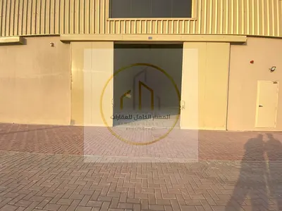 مستودع جديد للإيجار في الصجعة الصناعية بموقع مميز على الشارع مباشرة