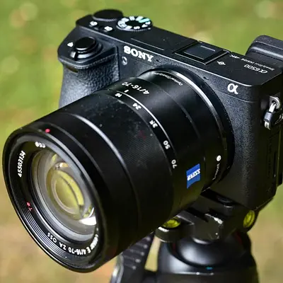 VIDEOGRAPHY BUNDLE SONY A6500 SIGMA 30MM & Zhiyun weeble 3s
