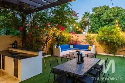 Single Row | Furnished | End Unit